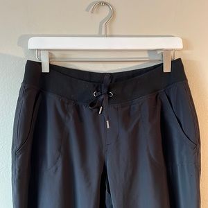 Athleta black joggers with pockets